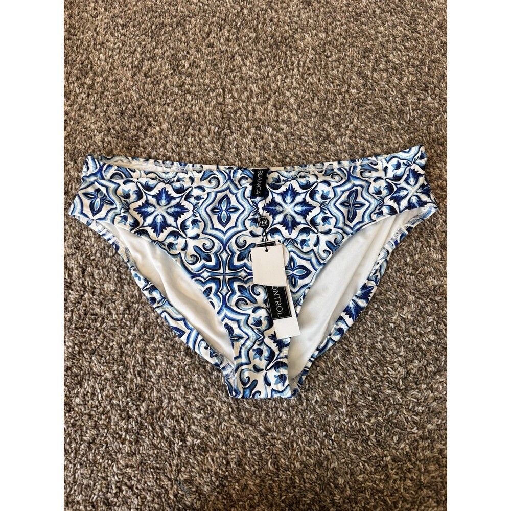 La Blanca Women’s 18W Bikini Bottom Blue White Tile Print Tummy Control NWT
